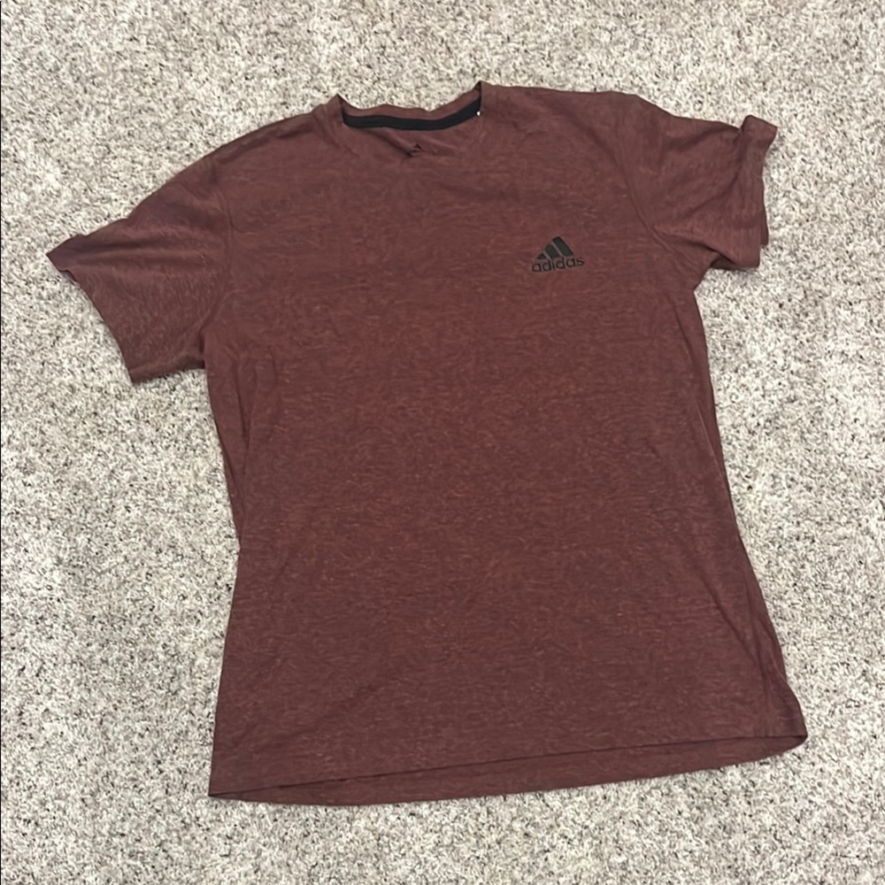 Adidas Heather Burgundy Short Sleeve Tee Men’s large
